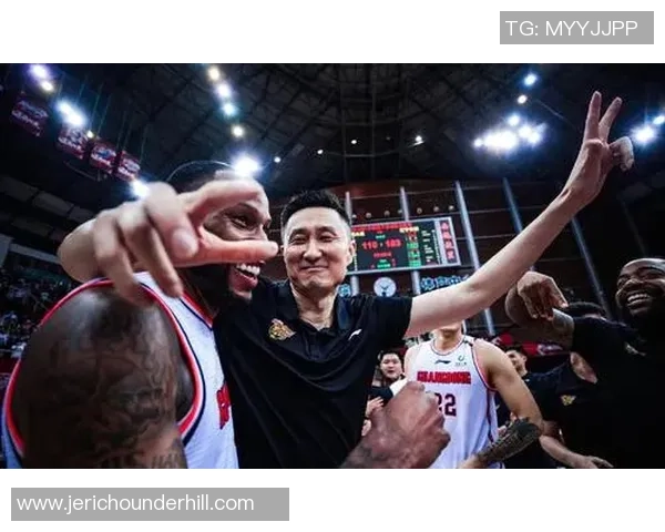 深圳篮球队在洲际杯中的默契配合展现了团队精神与战术执行力的完美结合